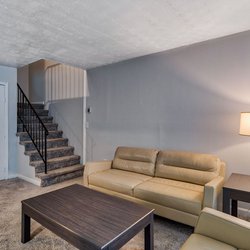 living room at Silver Oaks Apartments located in Clarkston, GA