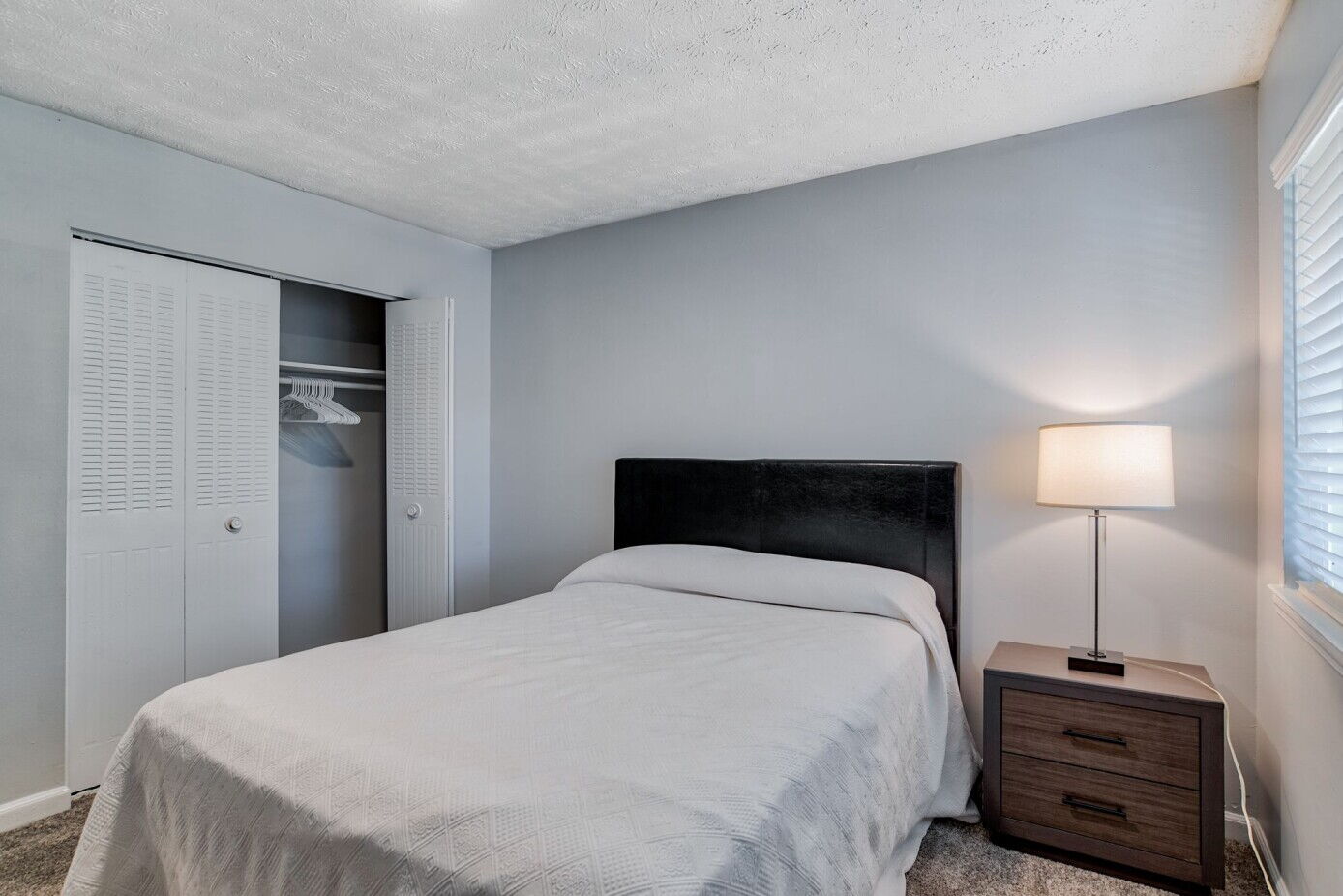 bedroom at Silver Oaks Apartments located in Clarkston, GA